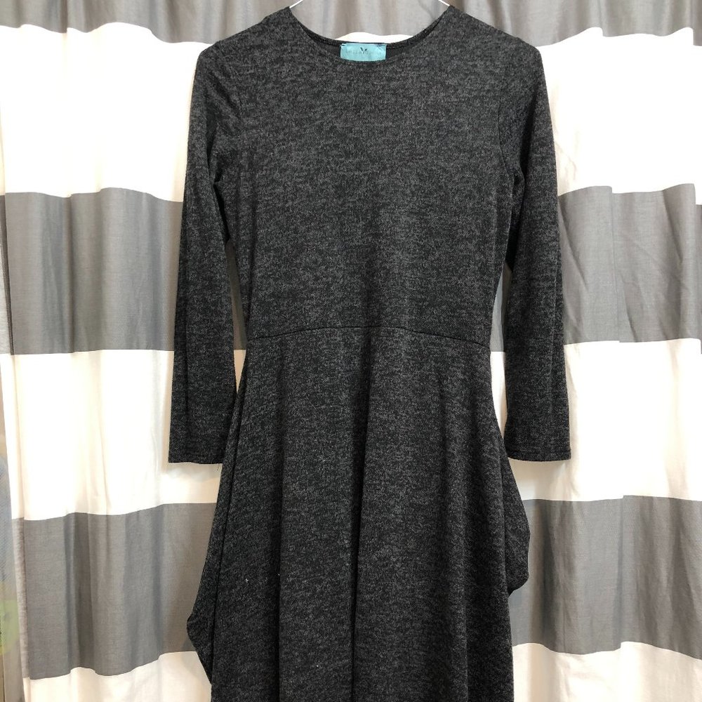 Bella Donna Modest gray midi dress